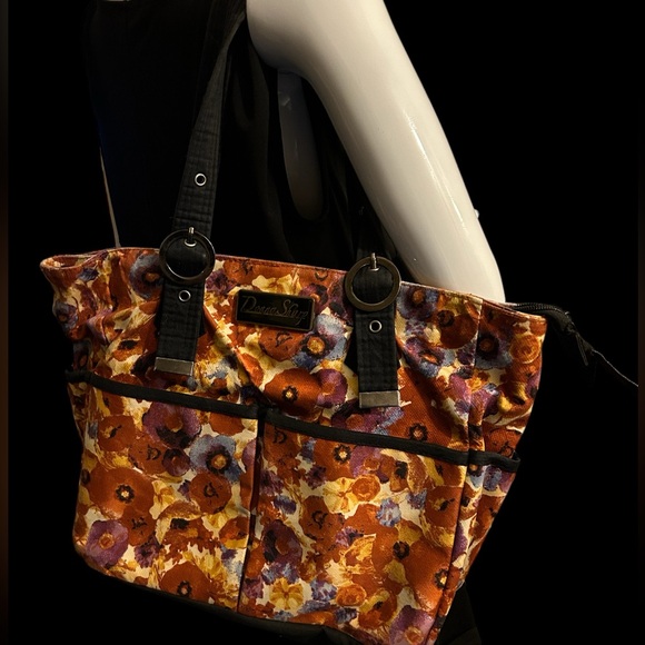 Large Donna Sharp floral tote in great pre-owned condition - Picture 3 of 7